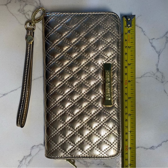 Steve Madden Gold Metallic Wallet - Picture 4 of 7
